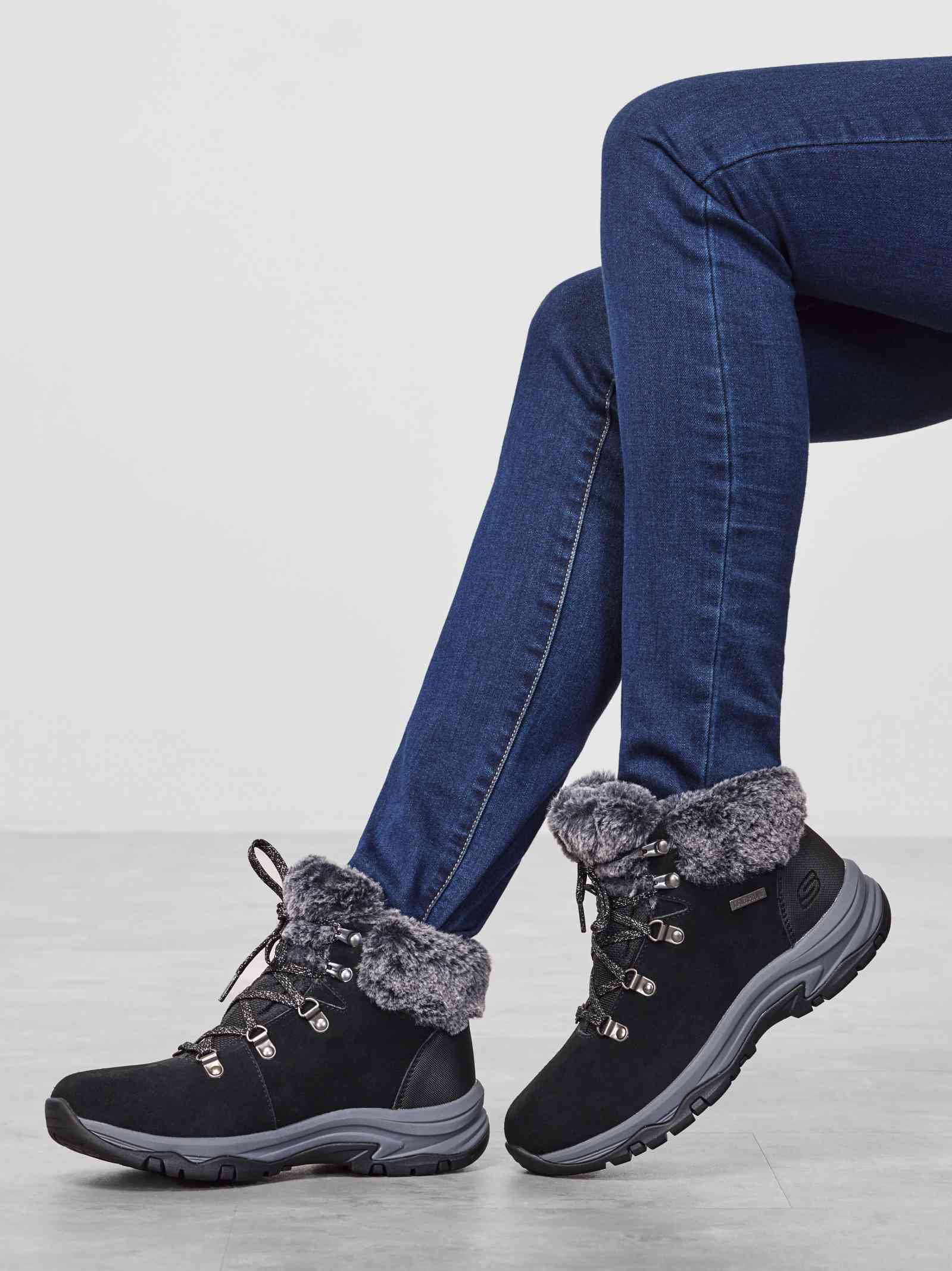 SKECHERS TREGO QADINLAR ÜÇÜN ÇƏKMƏLƏR