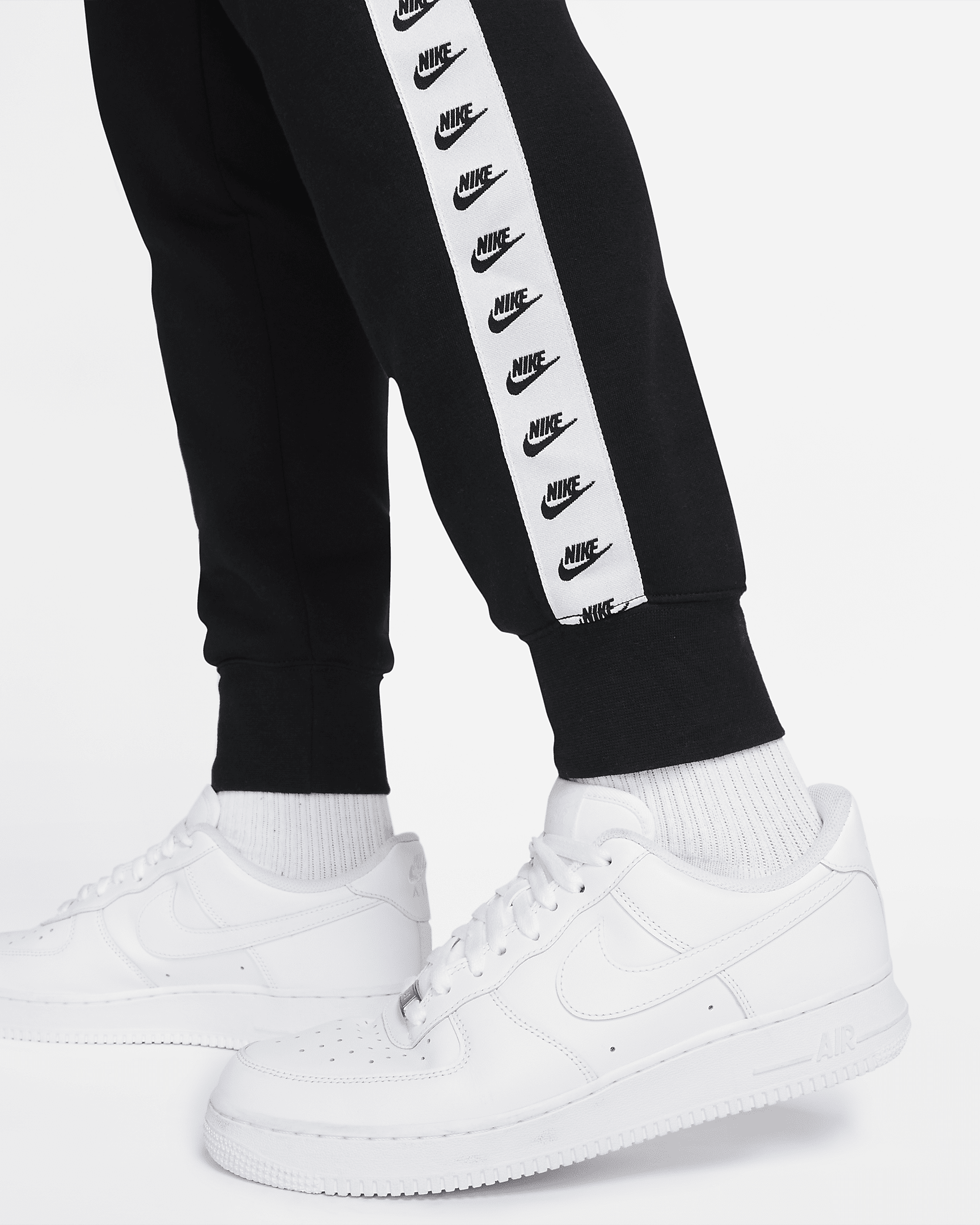 NIKE SPORTSWEAR SPORT ESSENTIAL
KIŞI İDMAN DƏSTI