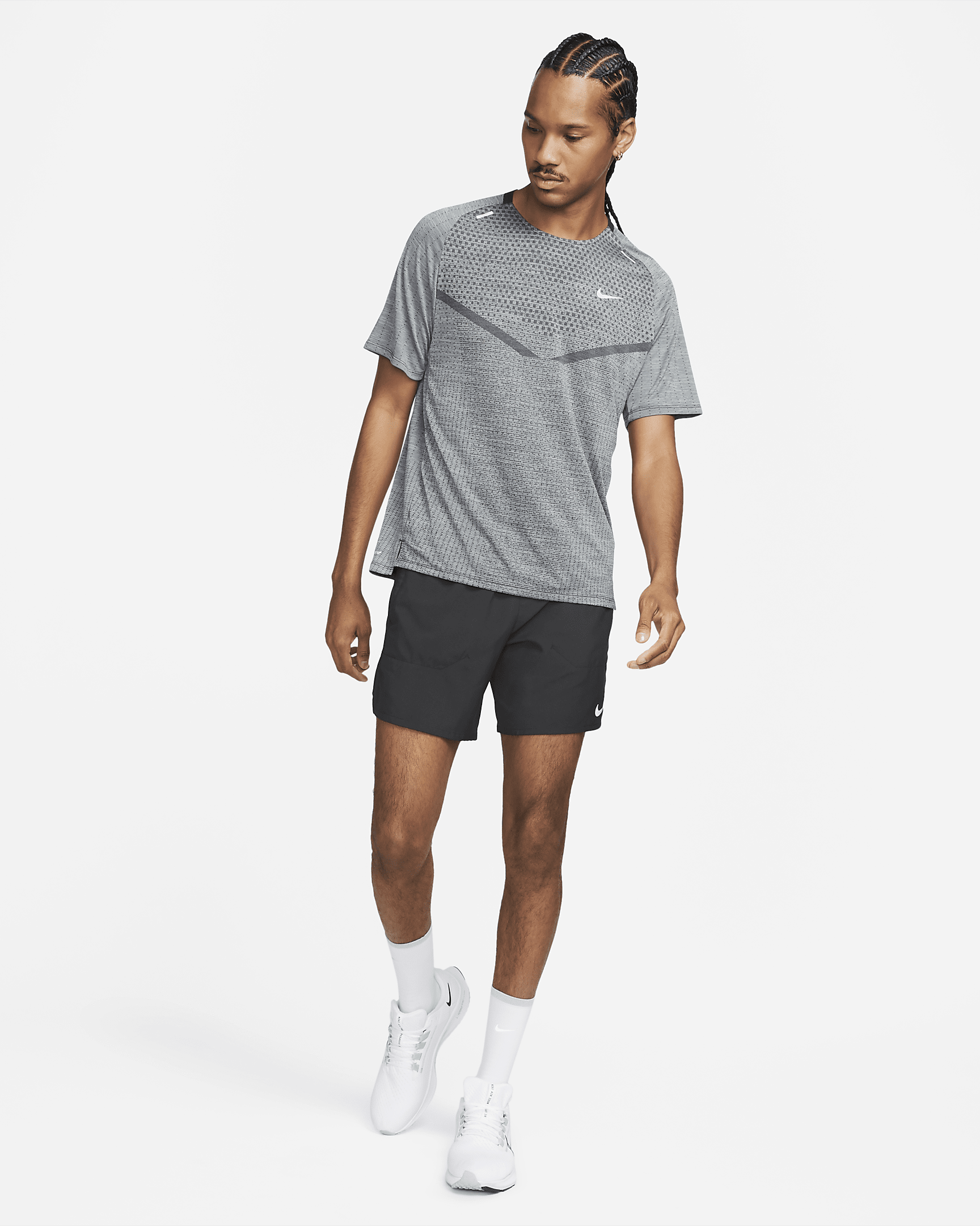 NIKE DRI-FIT ADV TECHKNIT ULTRA
QISAQOL KIŞI QAÇIŞ KÖYNƏYI