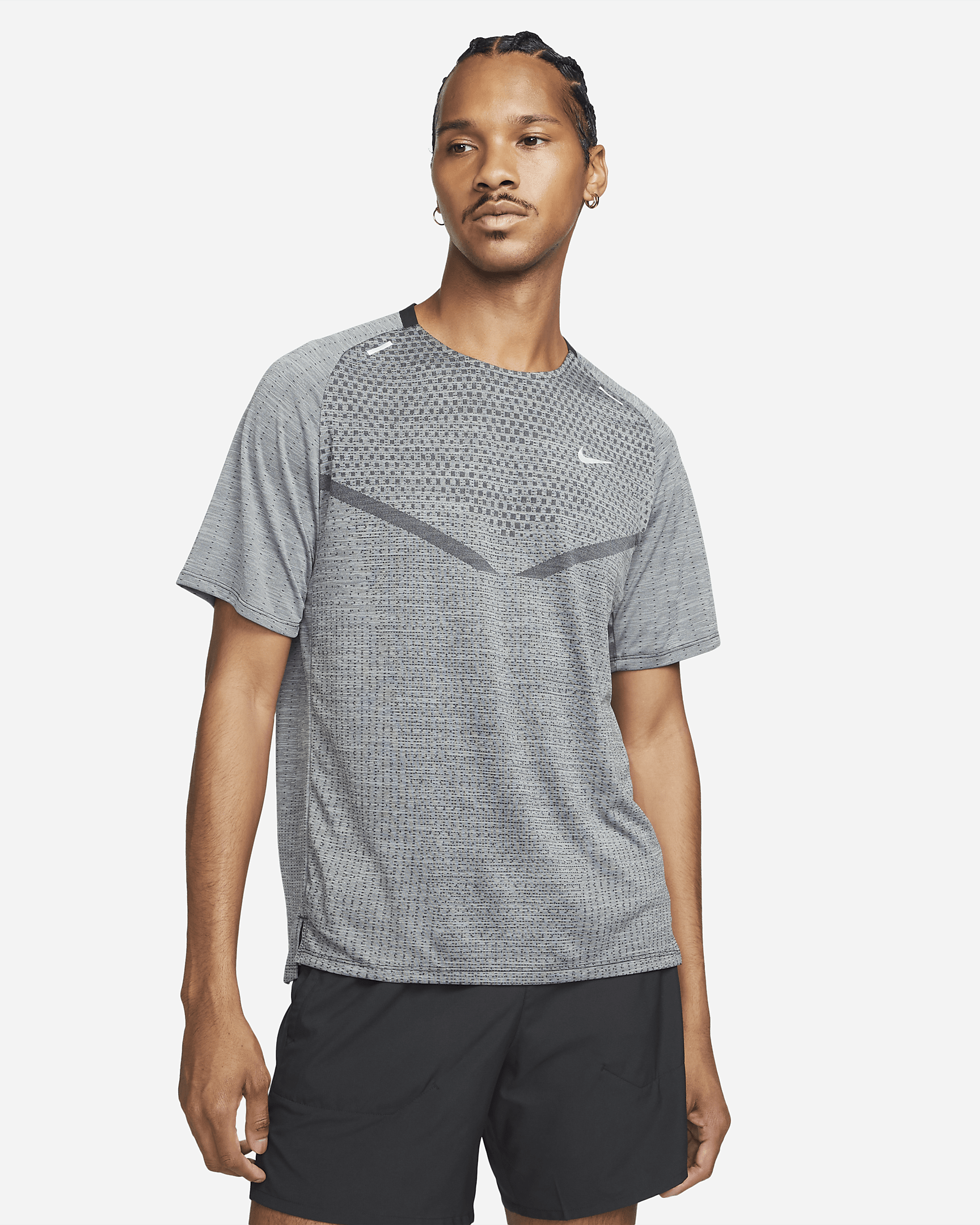 NIKE DRI-FIT ADV TECHKNIT ULTRA
QISAQOL KIŞI QAÇIŞ KÖYNƏYI