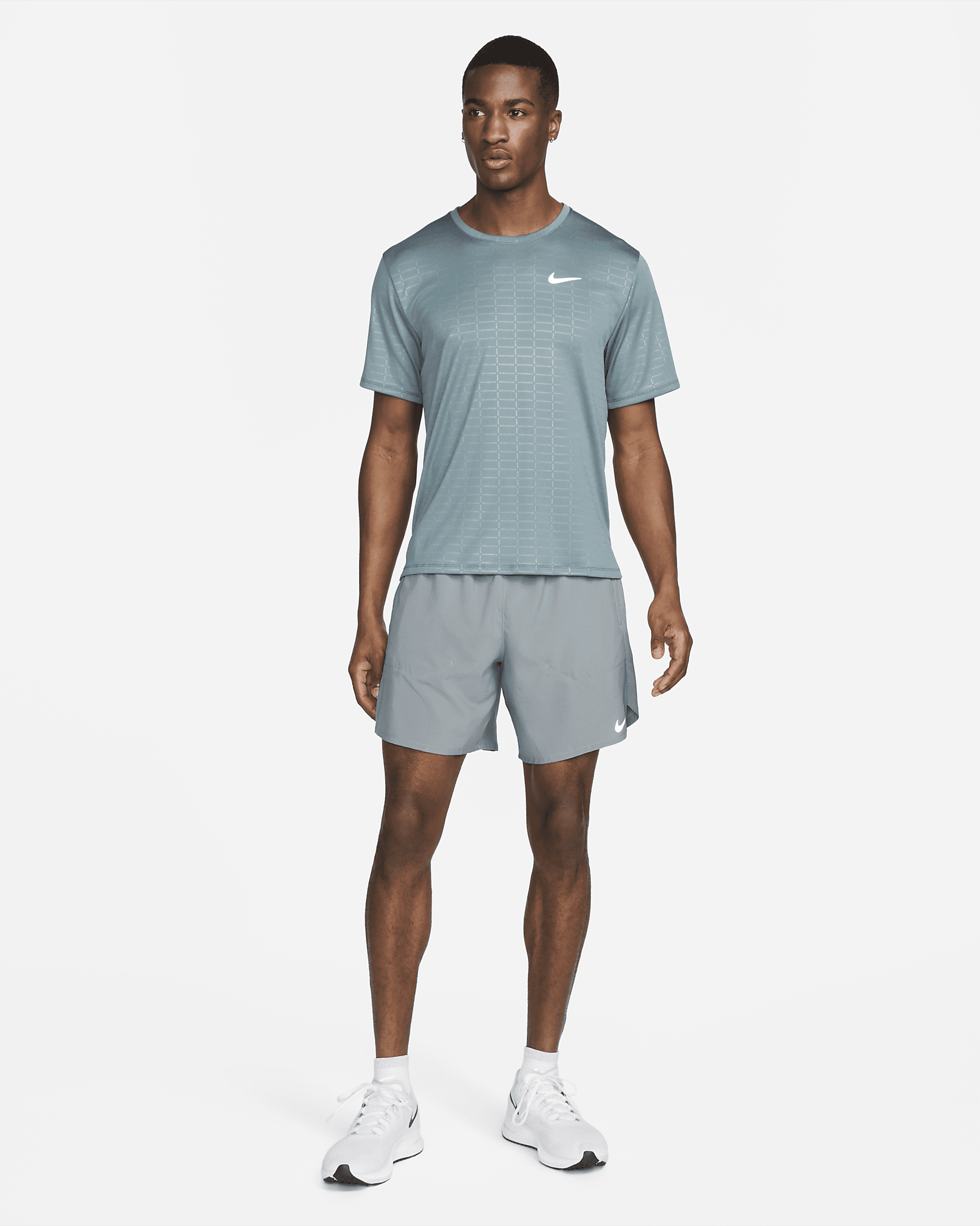 NIKE DRI-FIT STRIDE
ASTARLI KIŞI QAÇIŞ ŞORTU