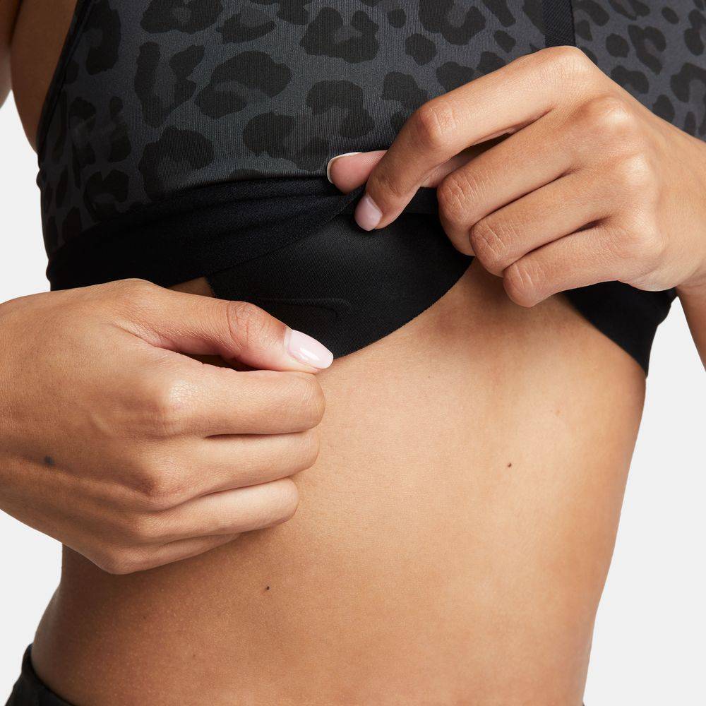 NIKE DRI-FIT INDY  LEOPARD PRINTLI V-YAXALI QADIN BRASI