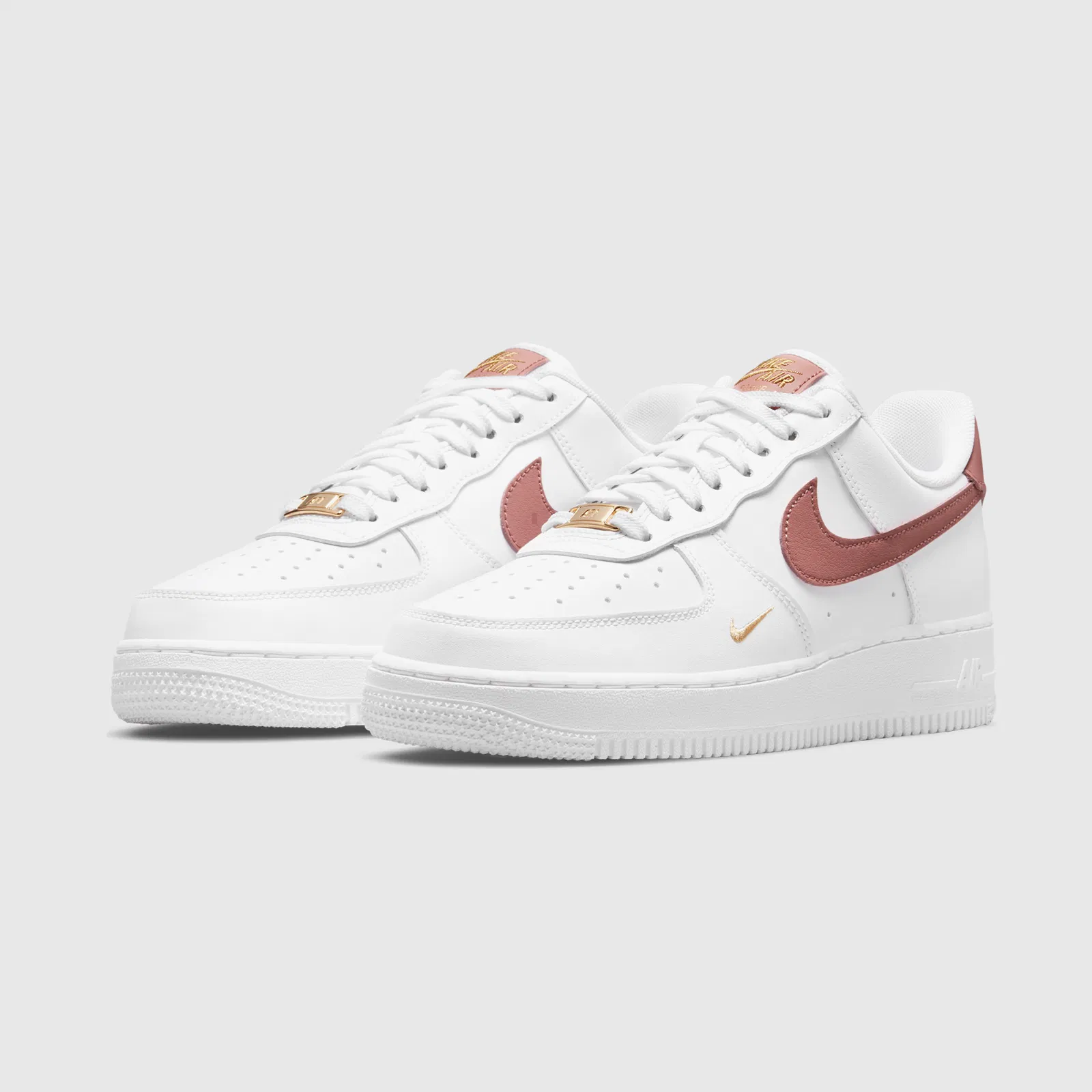 NIKE Air Force 1 '07 QADIN AYAQQABILARI