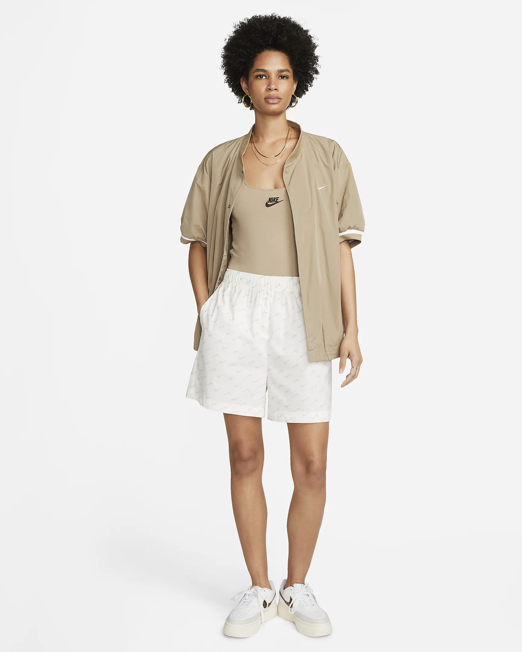 NIKE SPORTSWEAR EVERYDAY MODERN QADINLAR ÜÇÜN ŞORTLAR