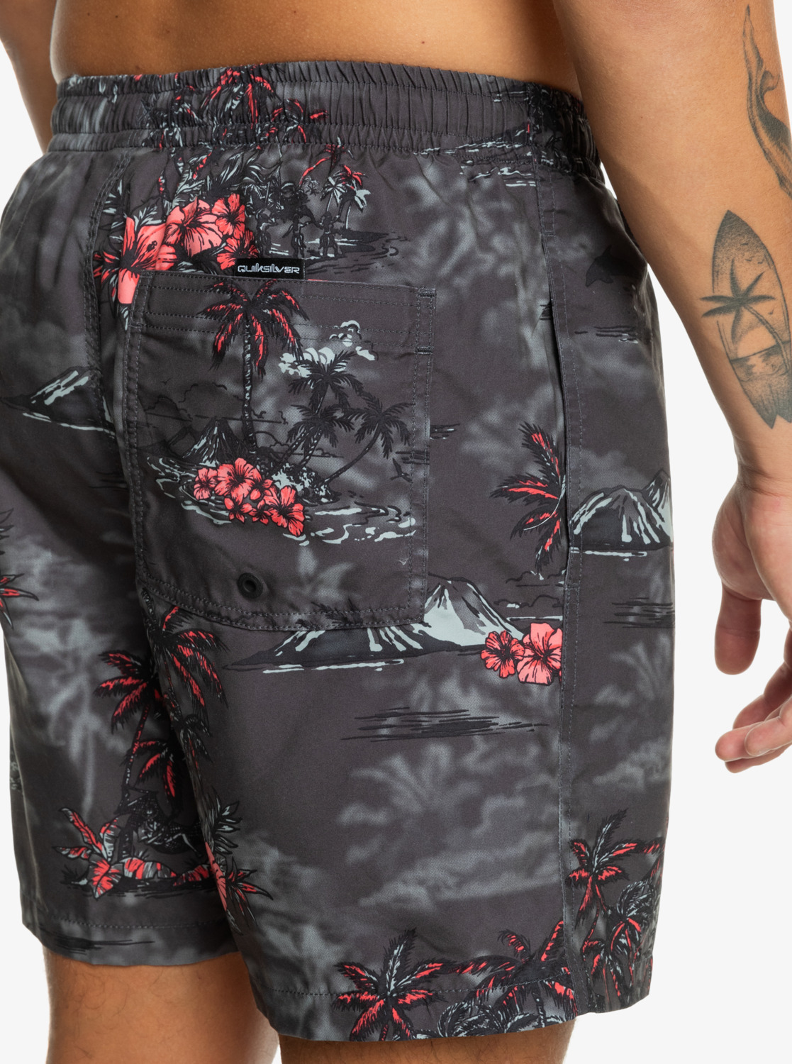 QUIKSILVER LONGMANHILL VOLLEY 17 KIŞI ÇIMƏRLIK ŞORTLARI