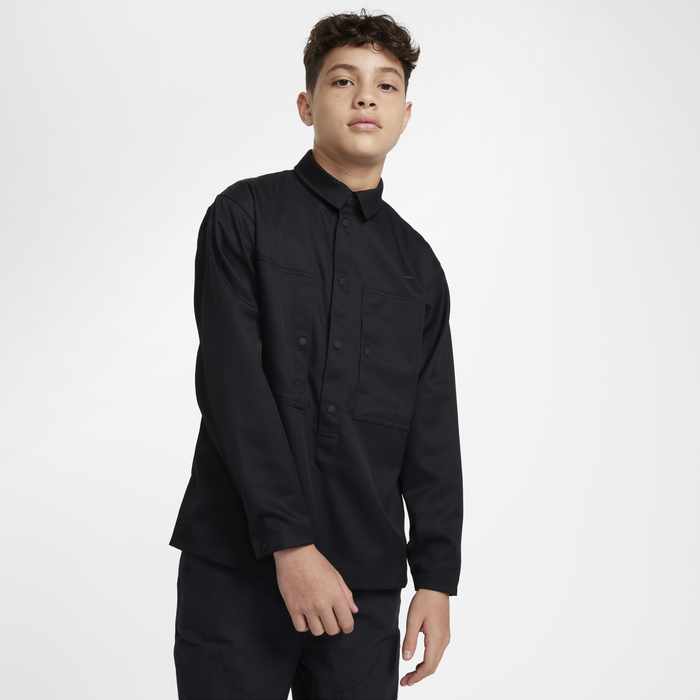 NIKE SPORTSWEAR METRO GROUND
OLDER UŞAQ KÖYNƏYİ