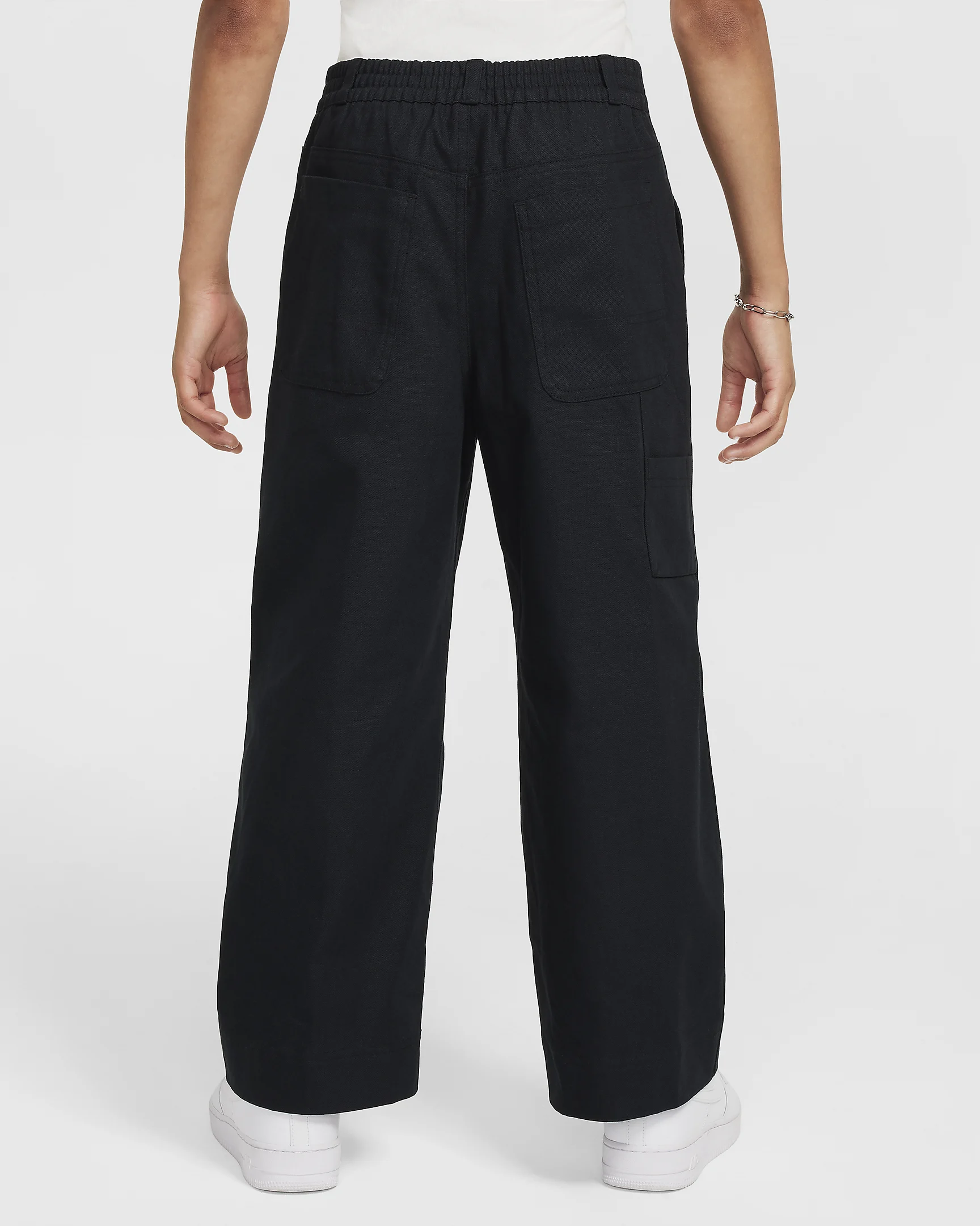 NIKE SPORTSWEAR METRO GROUND
OLDER UŞAQ ŞALVARLARI