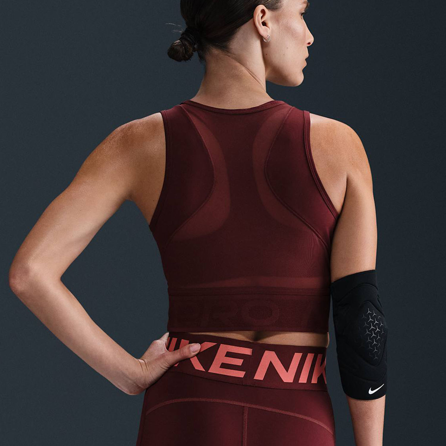 Nike Pro Dri-FIT Qadın Qısa Maykası