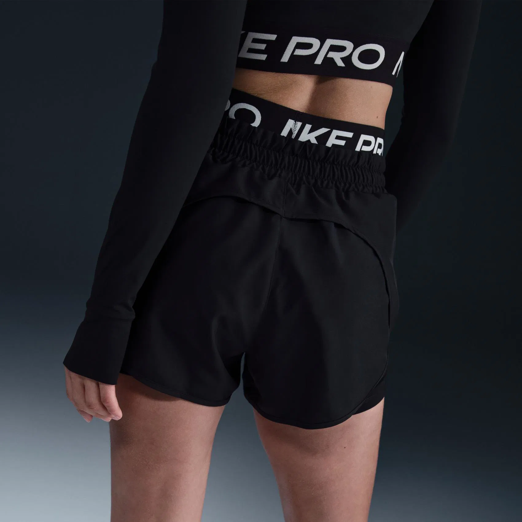 Nike Pro Dri-FIT 2-in-1  QADIN ŞORTLARI