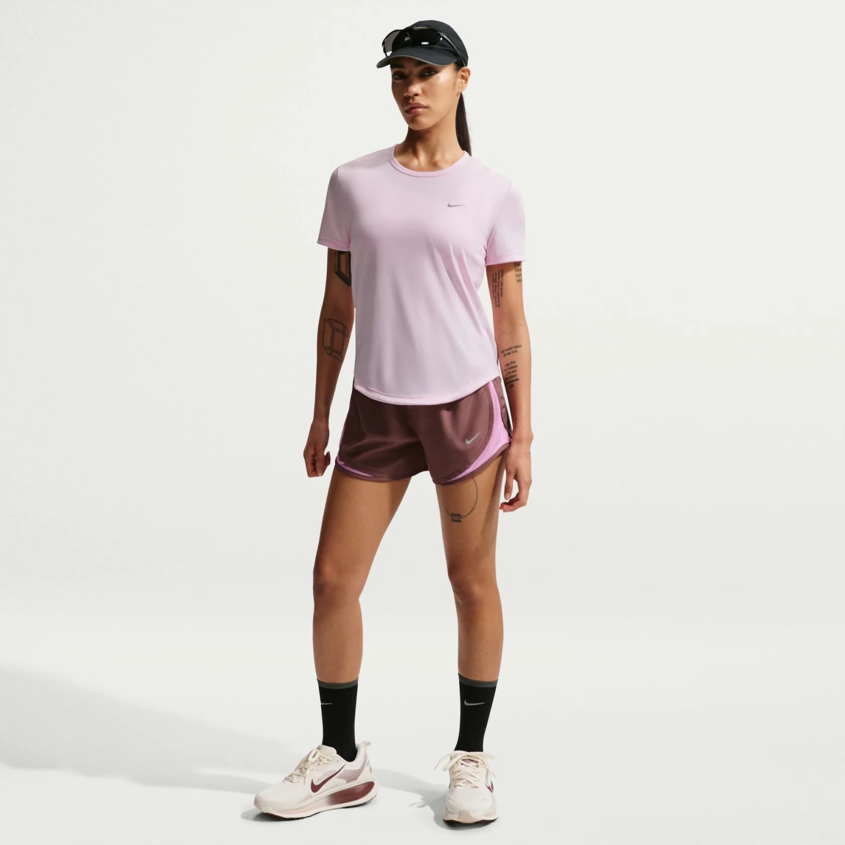 Nike Tempo Dri-FIT Ss Top Qadınlar üçün top