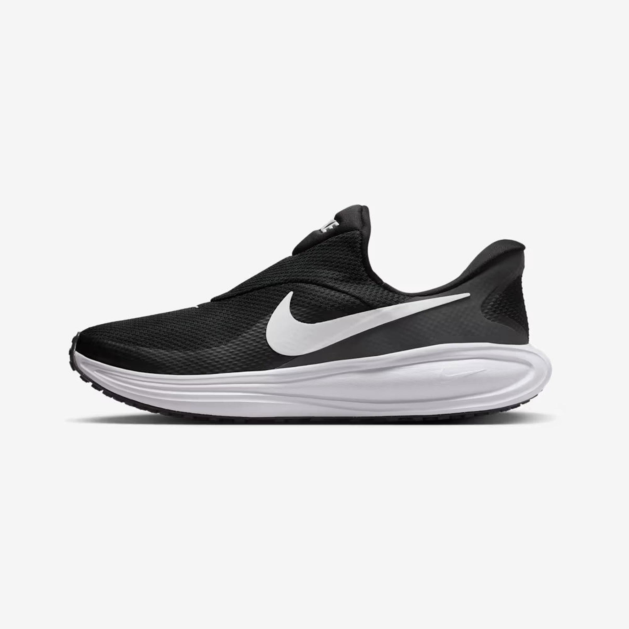 Nike Revolution 8 EasyOn Kişilər üçün krosovkalar