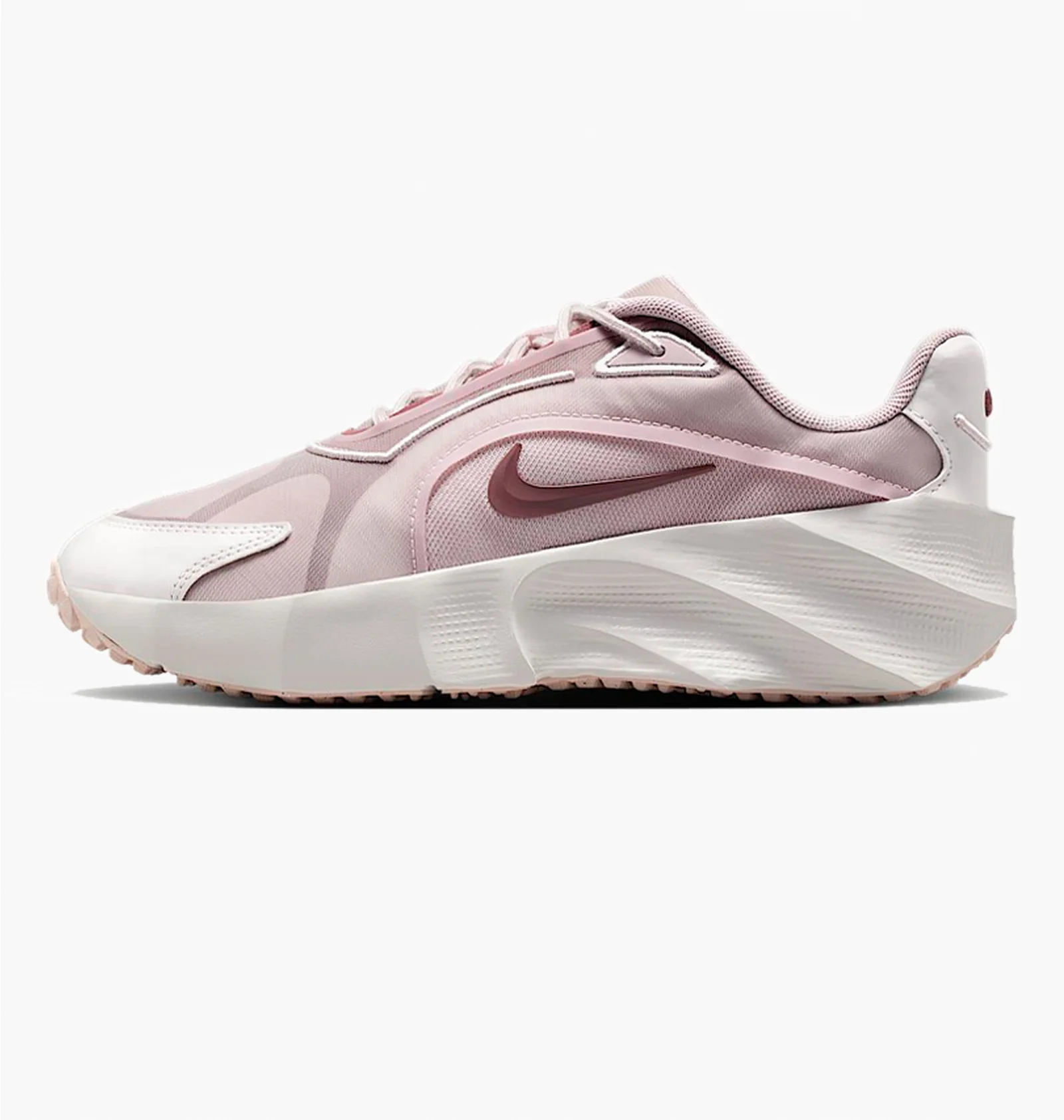 Nike Aura Edge Sneakers Women