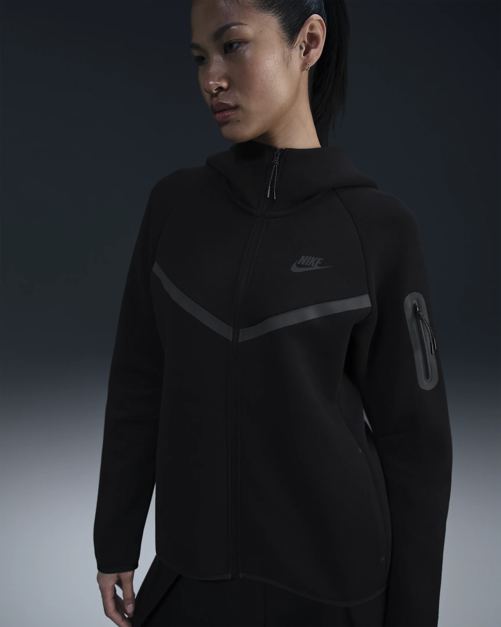 Nike Sportswear Tech Fleece Qadın Hudisi