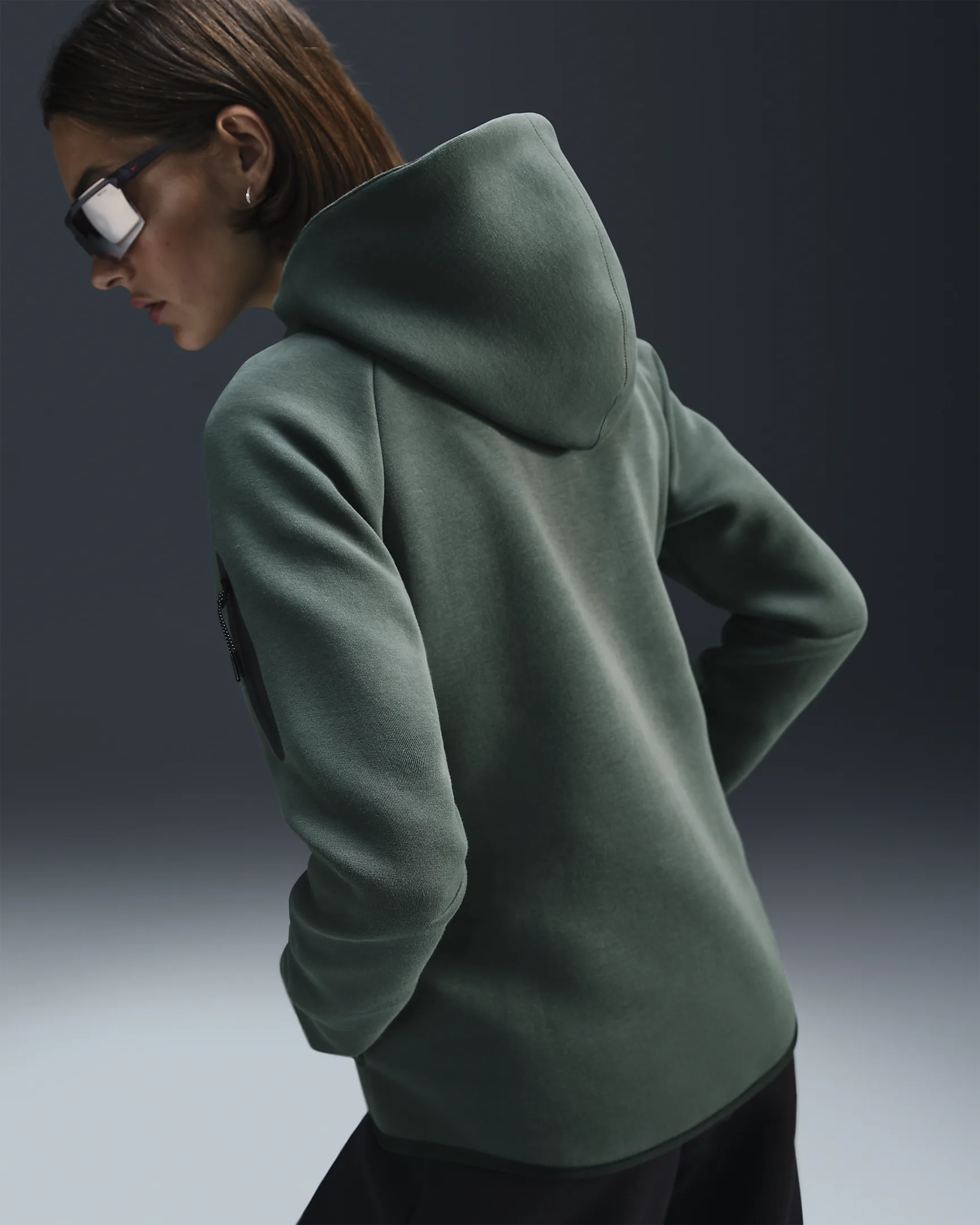 Nike Sportswear Tech Fleece Qadın Hudisi