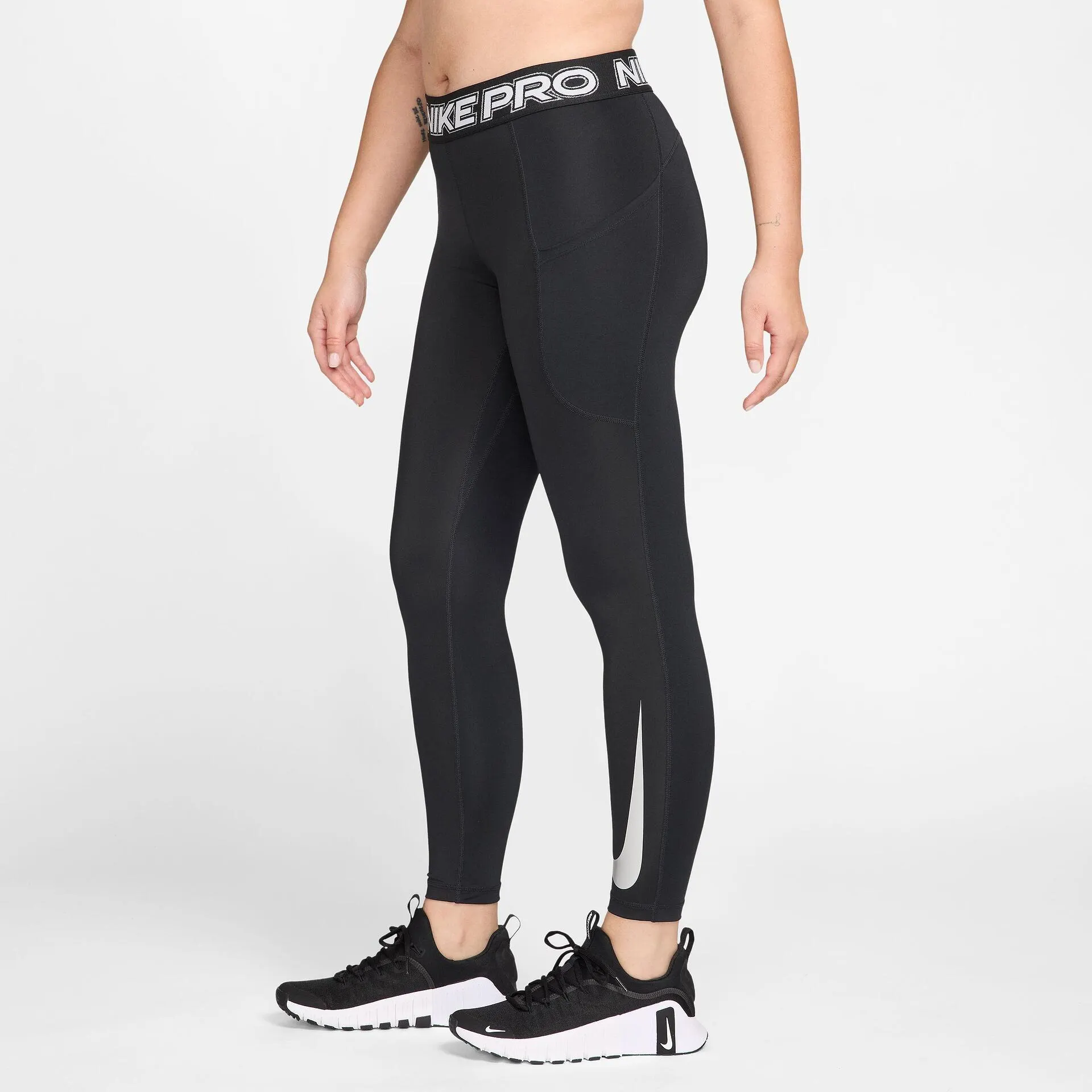 Nike Pro Mid-Rise Qadınlar üçün leginslər