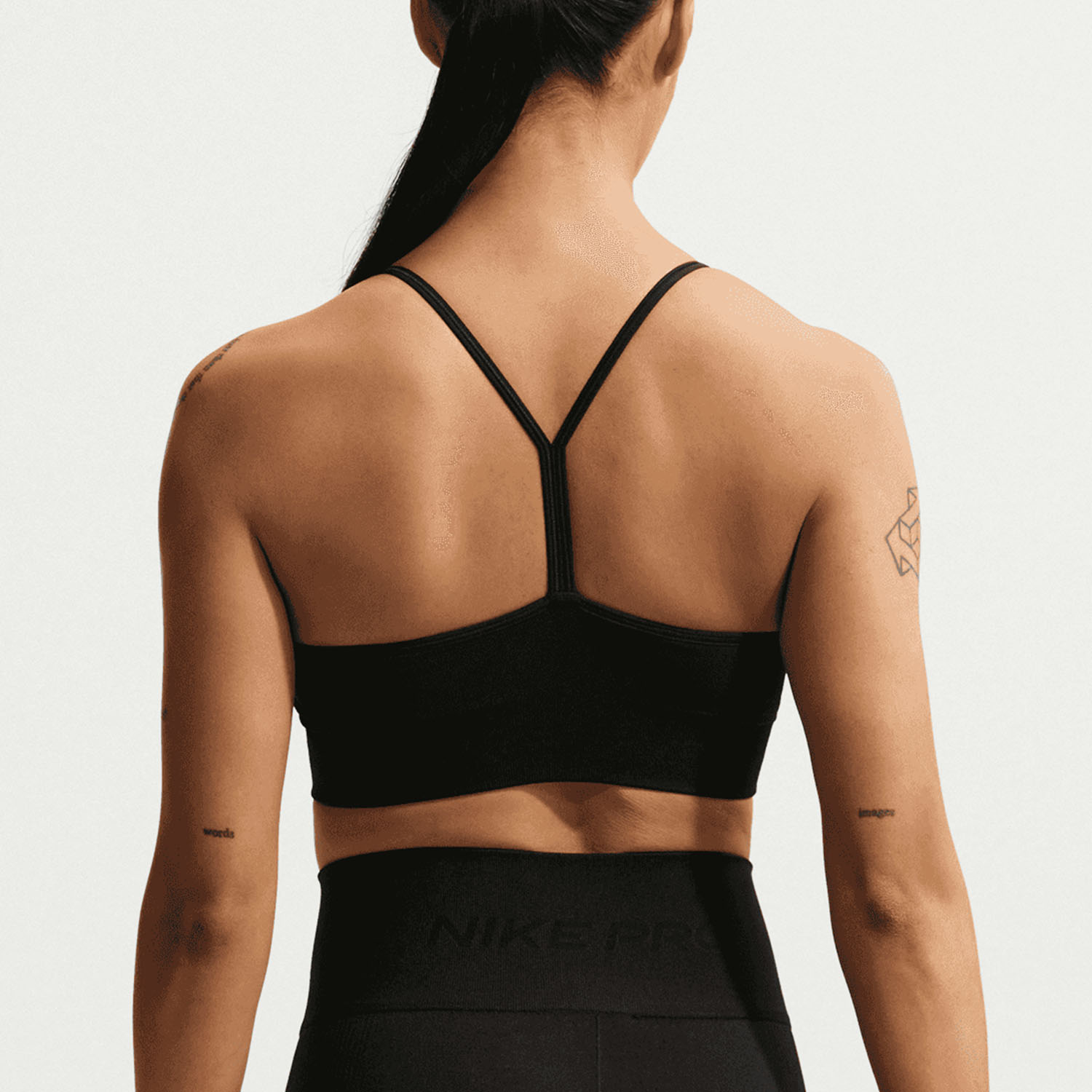 Nike Pro Seamless Light-Support Qadınlar üçün idman brası