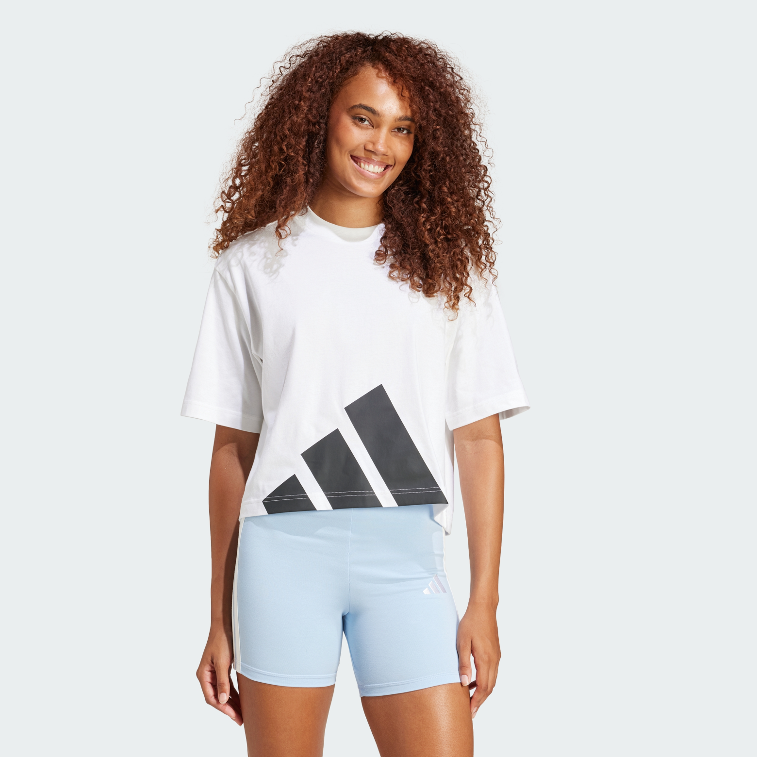 Adidas Essentials Big Logo Boyfriend Tee Qadınlar üçün köynək