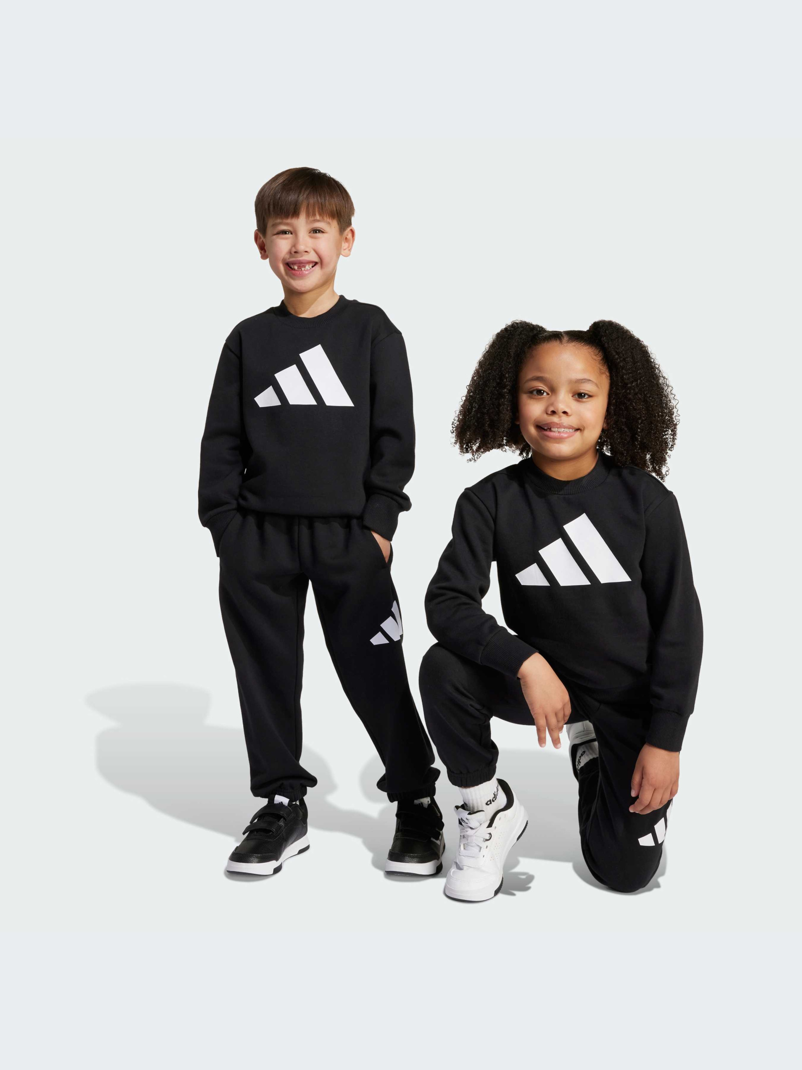 Adidas Essentials Joggers Set Uşaqlar üçün idman dəsti