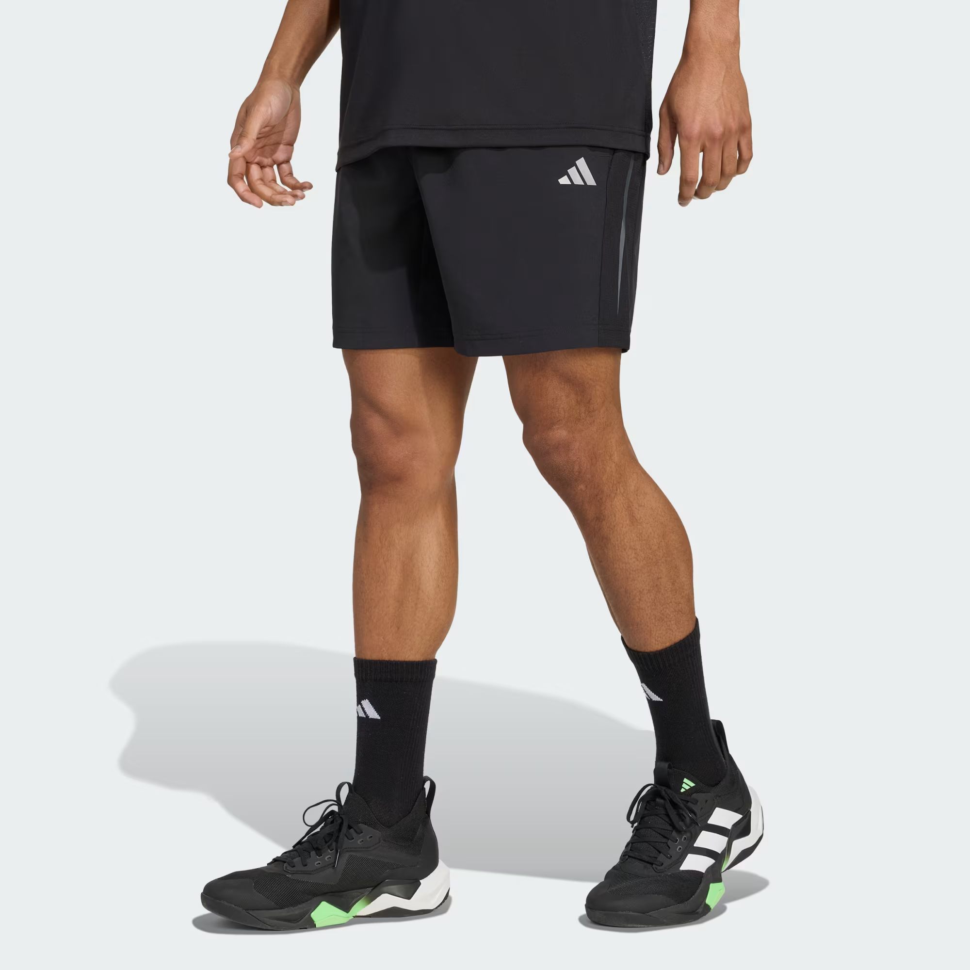 Adidas Tech Apparel Kişilər üçün şortlar