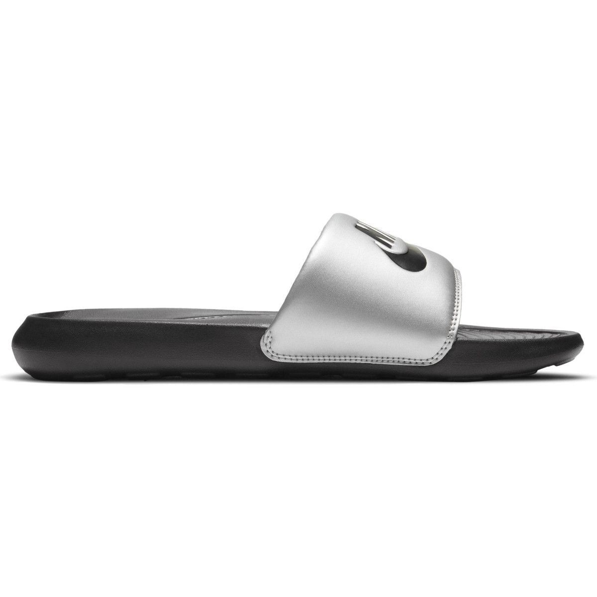 NIKE VICTORI ONE SLIDE